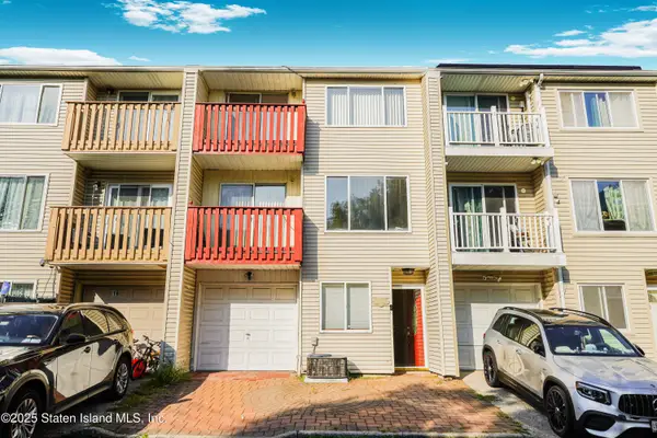 14 Alexsandra Court, Staten Island, NY 10312