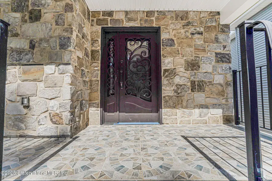 15 Glenwood Avenue, Staten Island, NY 10301 - Image #3