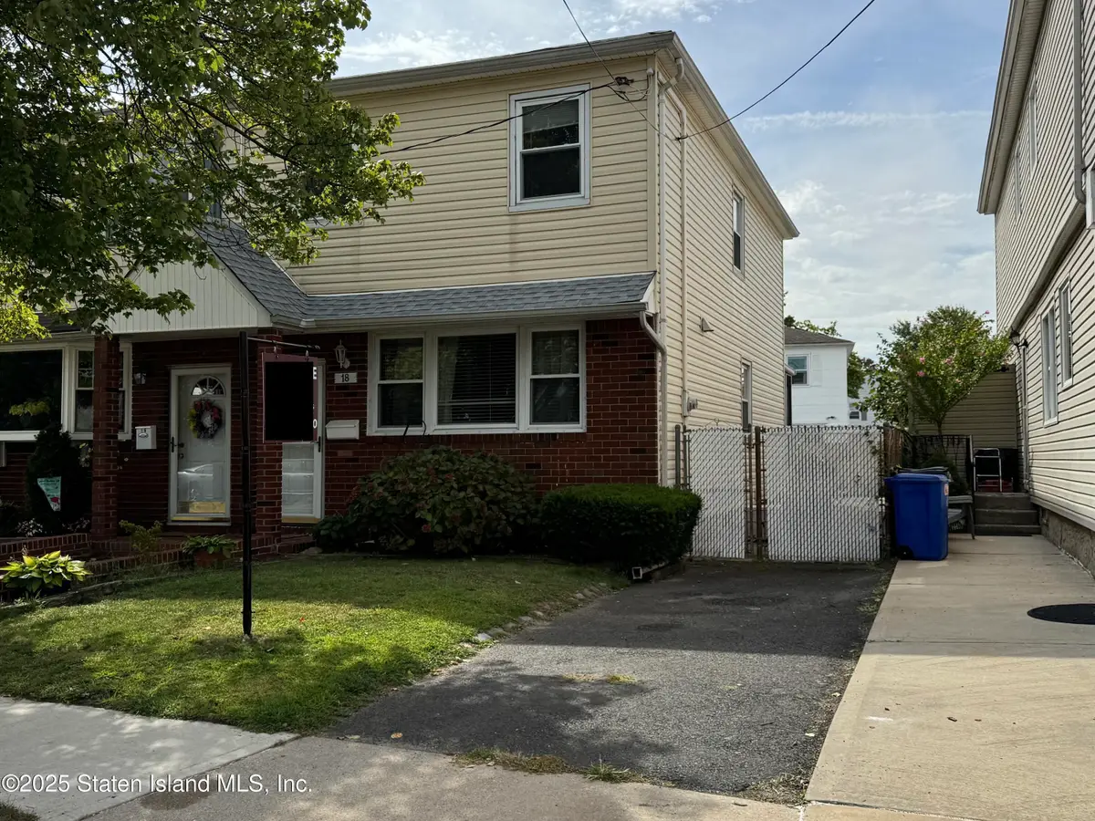18 Signs Road, Staten Island, NY 10314 - Image #1