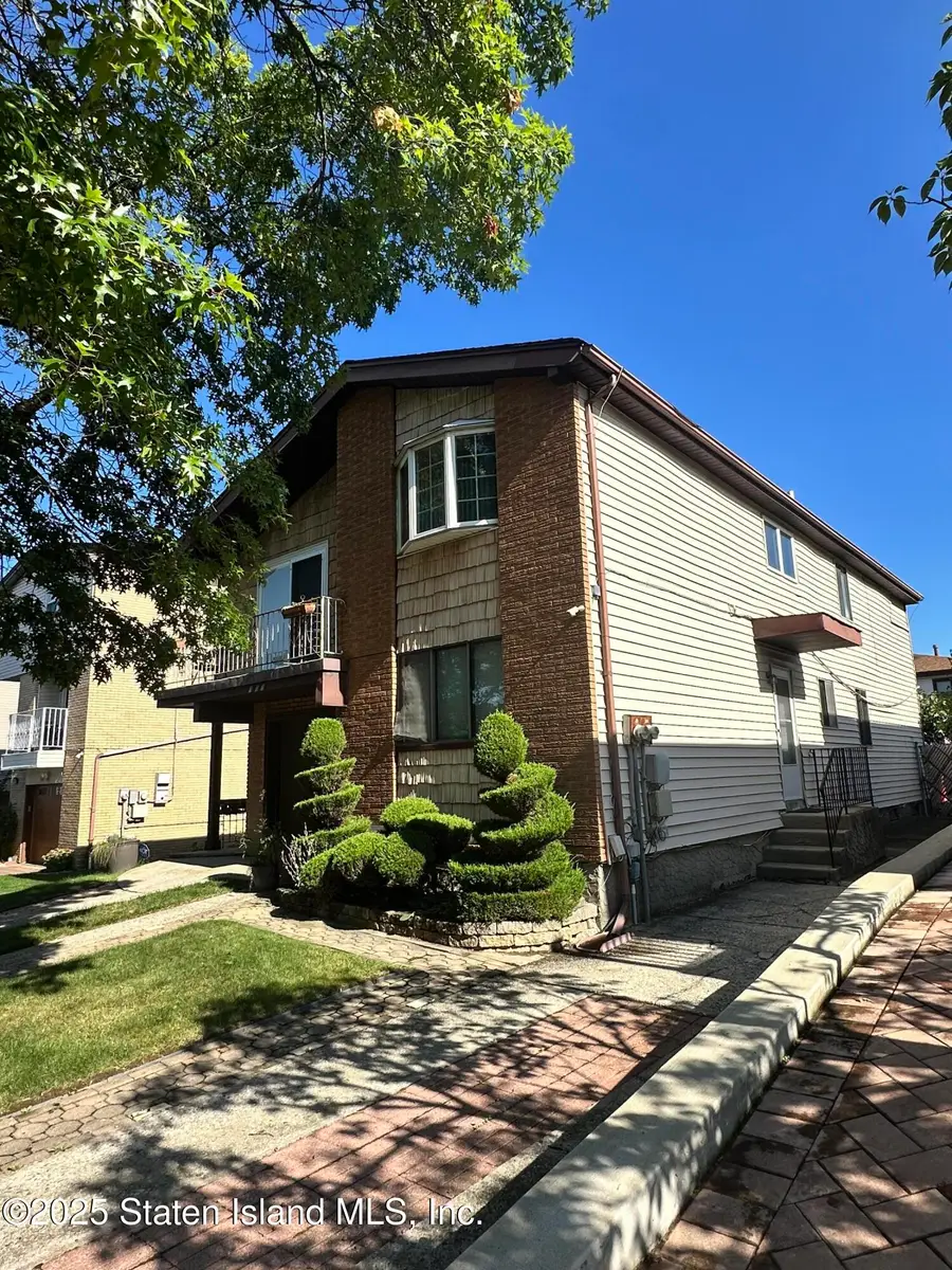 101 Mcveigh Avenue, Staten Island, NY 10314 - Image #2