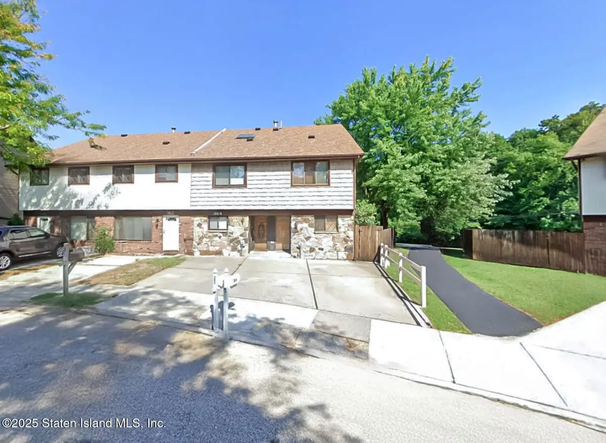 366 Rolling Hill Green, Staten Island, NY 10312 - Image #1