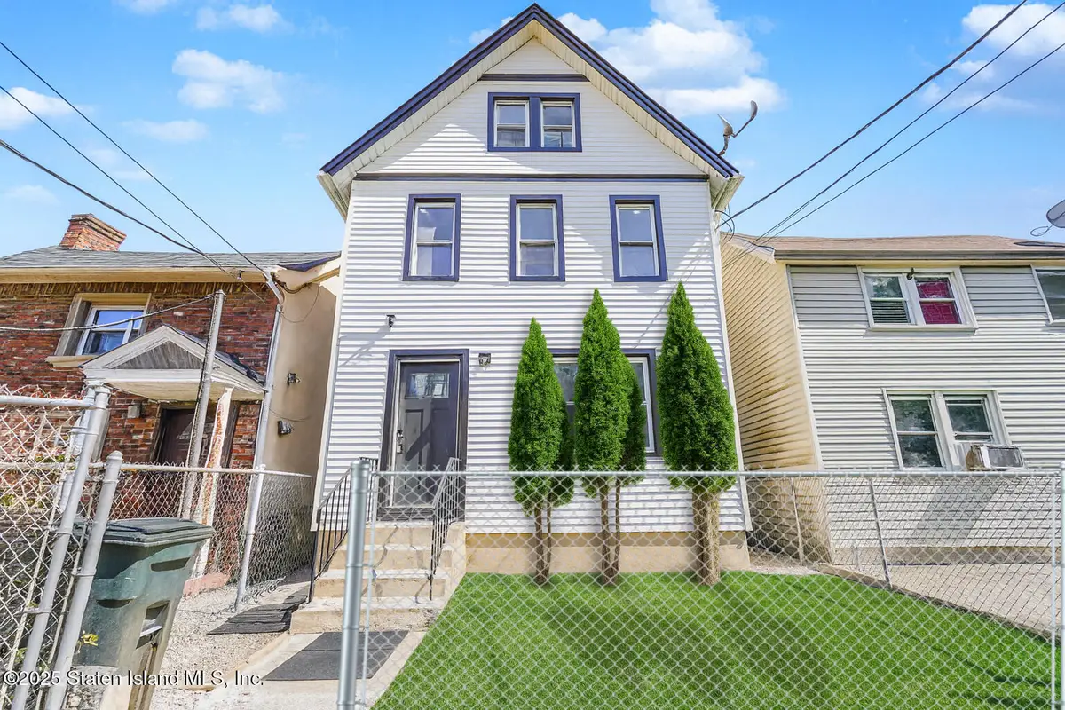 77 Barker Street, Staten Island, NY 10310 - Image #1