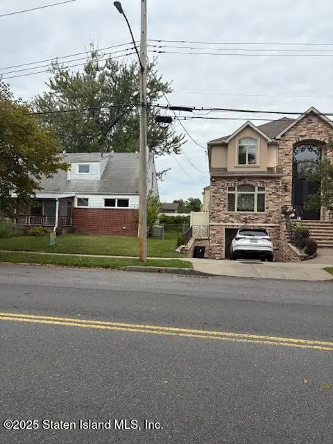 415 King Street, Staten Island, NY 10312