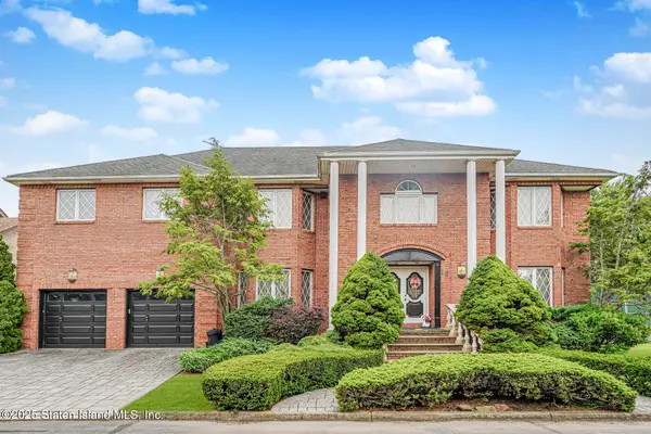 16 Nicolosi Loop, Staten Island, NY 10312