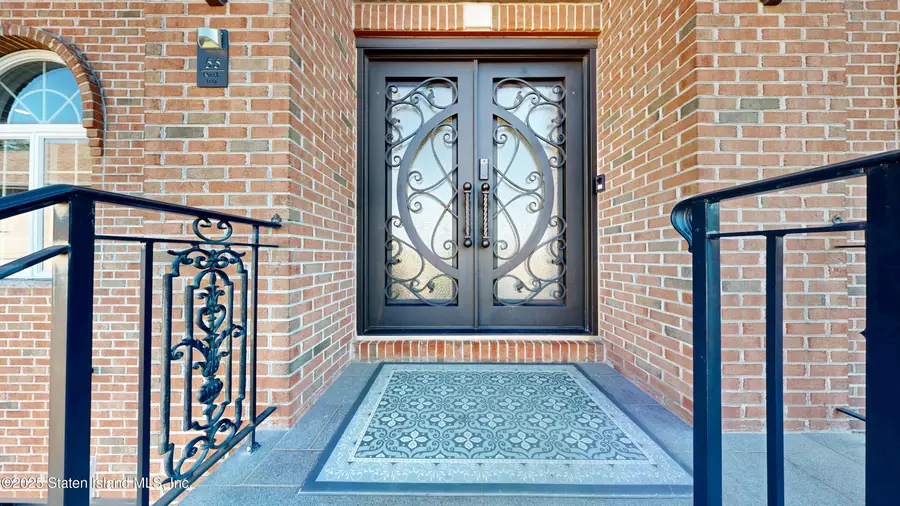 55 Nicole Loop, Staten Island, NY 10301 - Image #2
