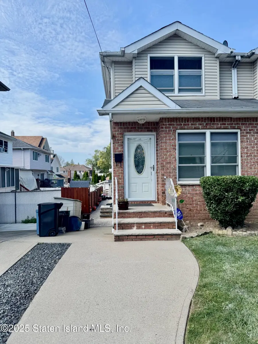 200 Llewellyn Place, Staten Island, NY 10310 - Image #2