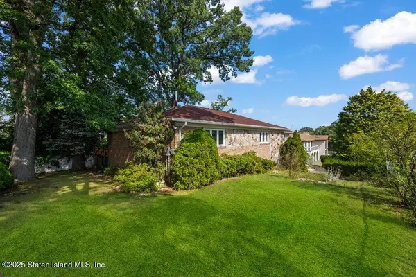 80 Hillcrest Terrace, Staten Island, NY 10305