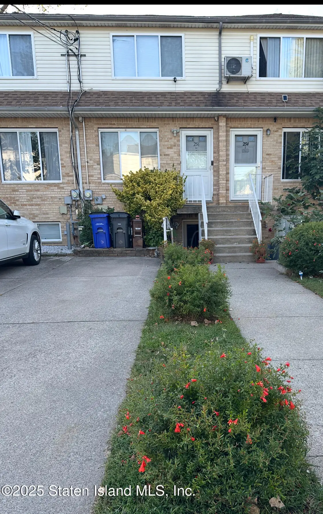 256 Maple Parkway, Staten Island, NY 10303 - Image #1