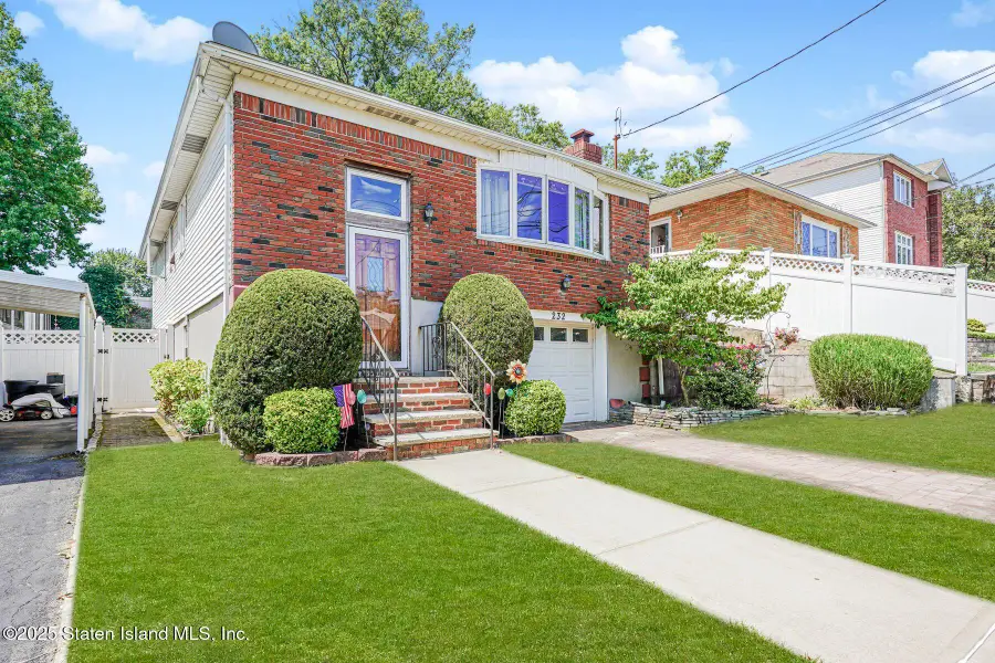 232 Robinson Avenue, Staten Island, NY 10312 - Image #3