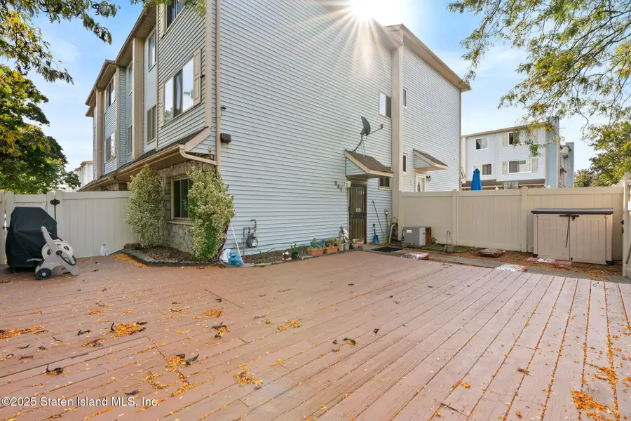857 Bloomingdale Road, Staten Island, NY 10309 - Image #2
