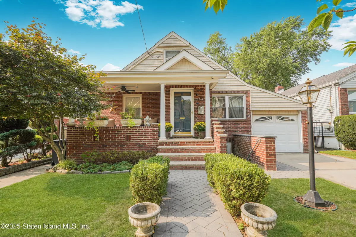 240 Otis Avenue, Staten Island, NY 10306 - Image #1