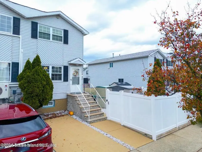 69 Token Street, Staten Island, NY 10312 - Image #2