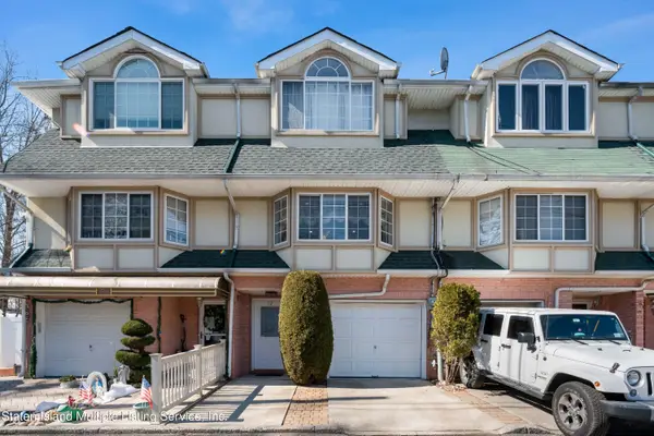 52 Cranberry Court, Staten Island, NY 10309