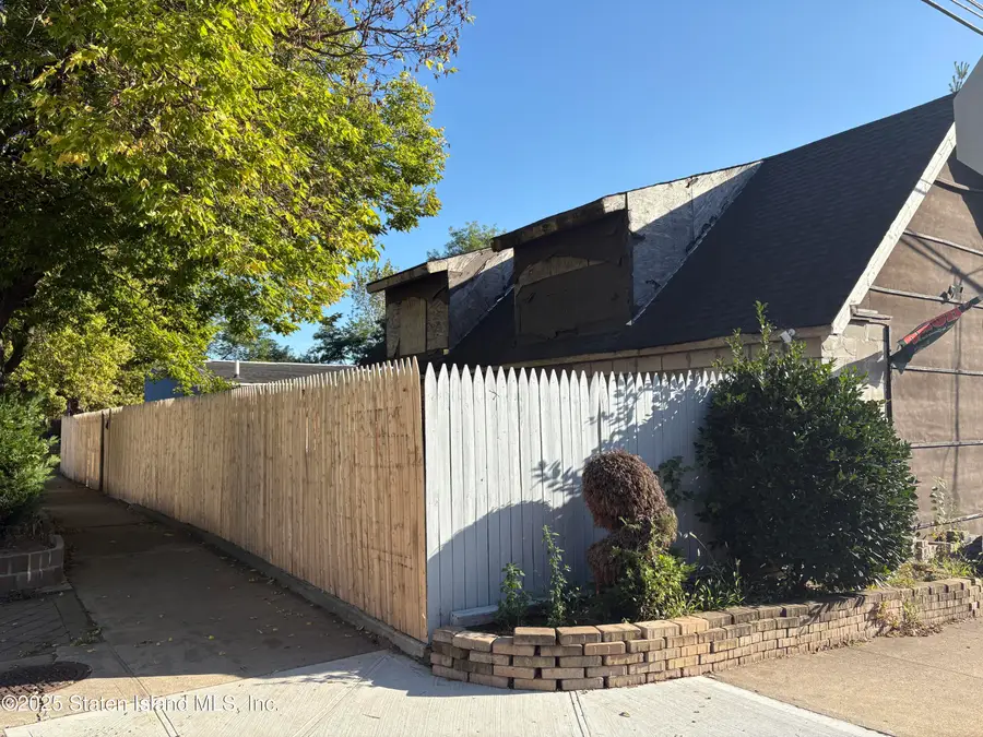 204 Roma Avenue, Staten Island, NY 10306 - Image #2