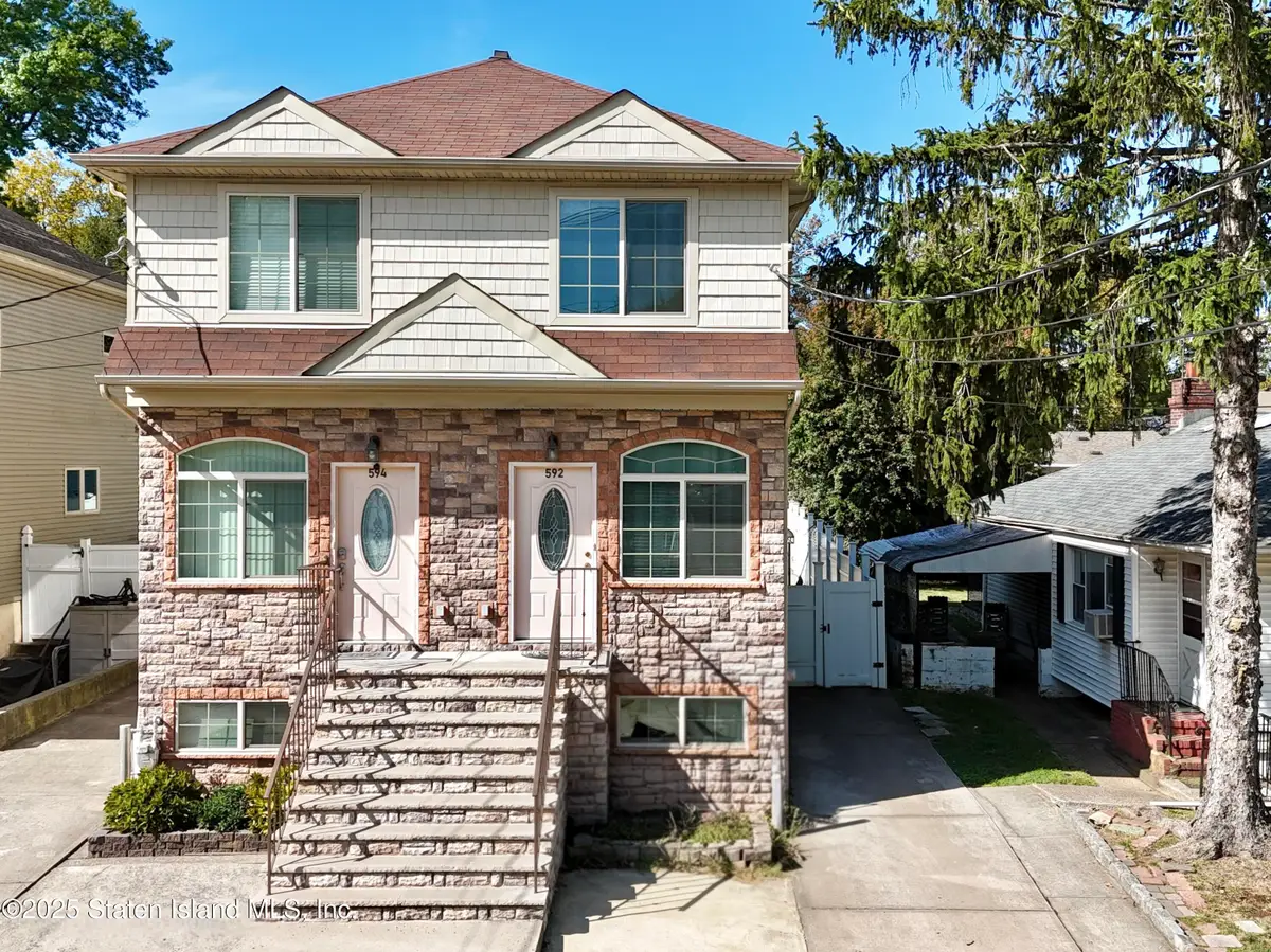 592 Woolley Avenue, Staten Island, NY 10314 - Image #1