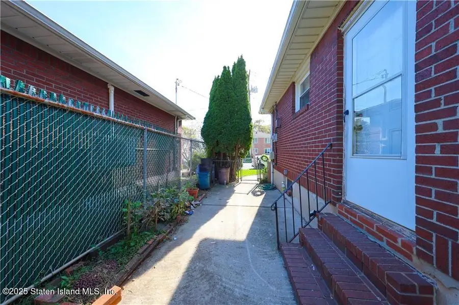 25 Lincoln Avenue, Staten Island, NY 10306 - Image #3