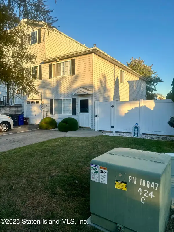 30 Ithaca Street, Staten Island, NY 10306