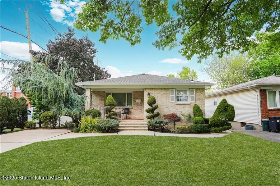 381 Burgher Avenue, Staten Island, NY 10305 - Image #2