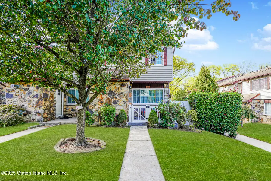 15 Fuller Court #A, Staten Island, NY 10306 - Image #2