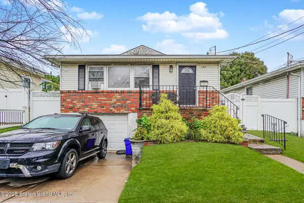 137 Dixon Avenue, Staten Island, NY 10303