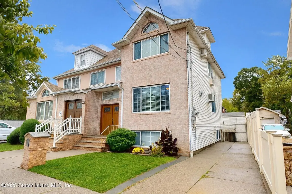 47 Lisbon Place, Staten Island, NY 10306 - Image #1