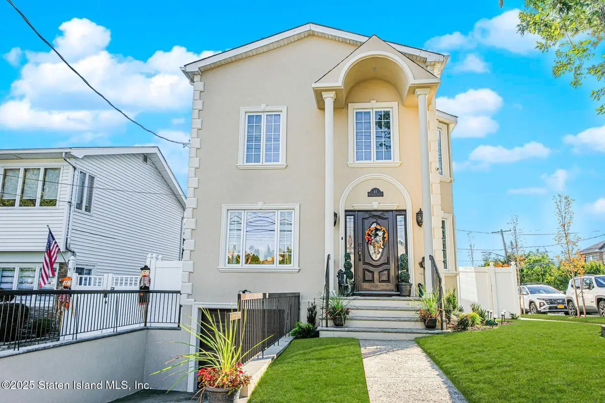 44 Quintard Street, Staten Island, NY 10305 - Image #1