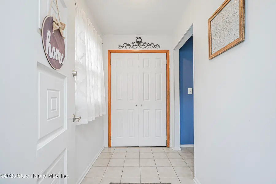2075 North Railroad Avenue, Staten Island, NY 10306 - Image #3