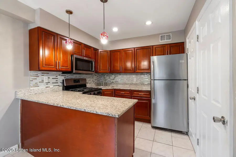423 Willow Road E 2, Staten Island, NY 10314 - Image #3