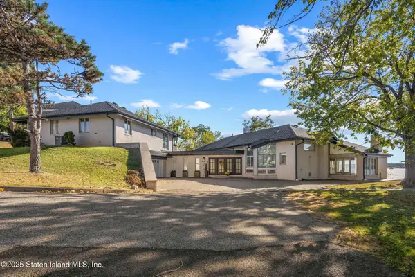 2 Wards Point Avenue, Staten Island, NY 10307