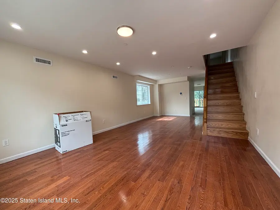 340 Hanover Avenue, Staten Island, NY 10304 - Image #2