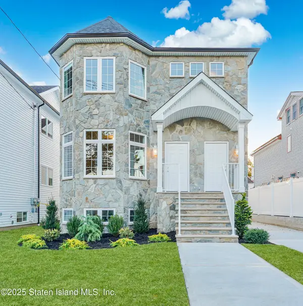 28 Waterside Parkway, Staten Island, NY 10308