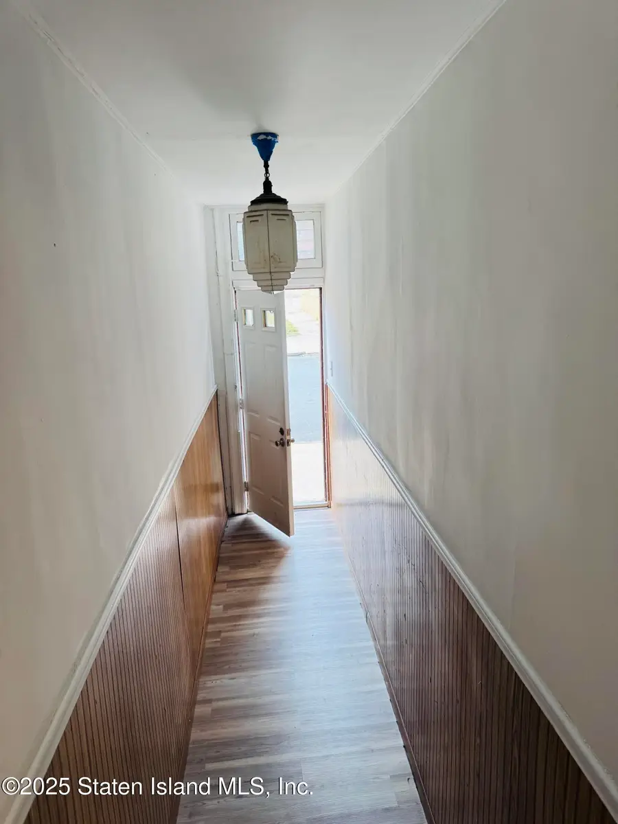 113 Van Pelt Avenue, Staten Island, NY 10303 - Image #2