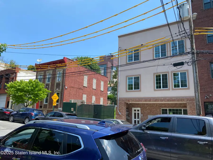 83 Montgomery Avenue, Staten Island, NY 10301 - Image #2