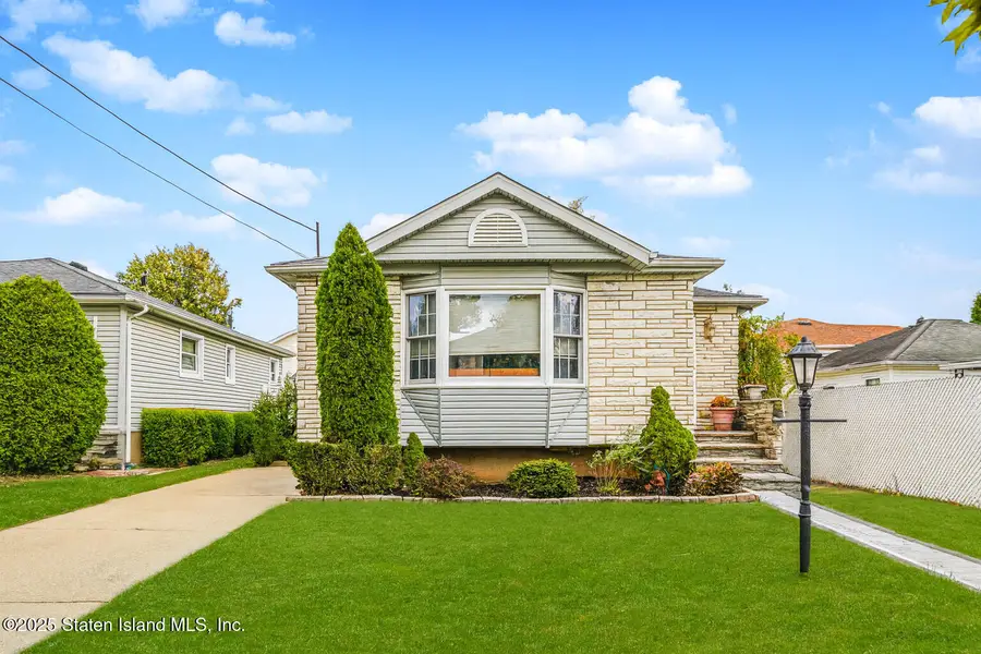 41 Walker Place, Staten Island, NY 10312 - Image #2