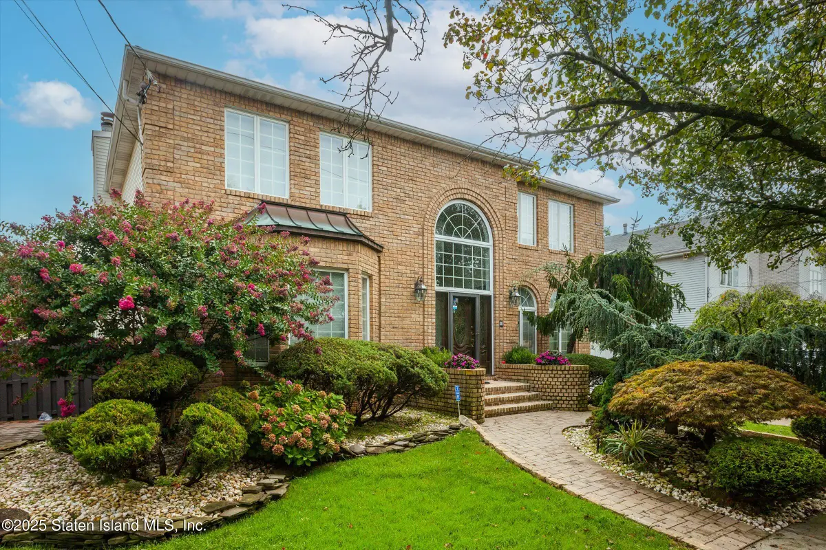 139 Finlay Street, Staten Island, NY 10307 - Image #1