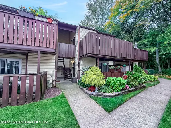 264 Timber Ridge Drive, Staten Island, NY 10306