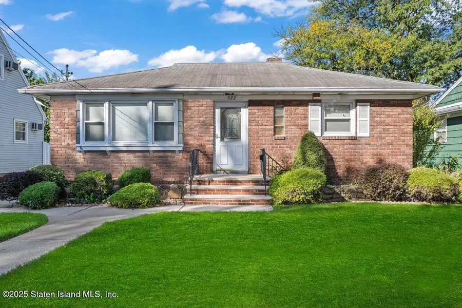 522 Stewart Avenue, Staten Island, NY 10314 - Image #2