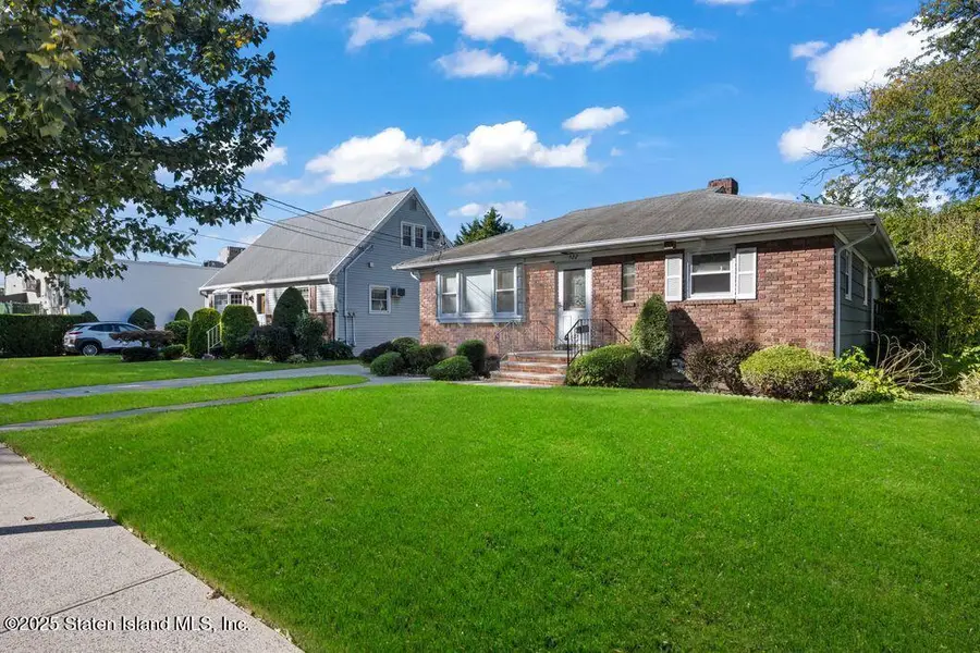 522 Stewart Avenue, Staten Island, NY 10314 - Image #3
