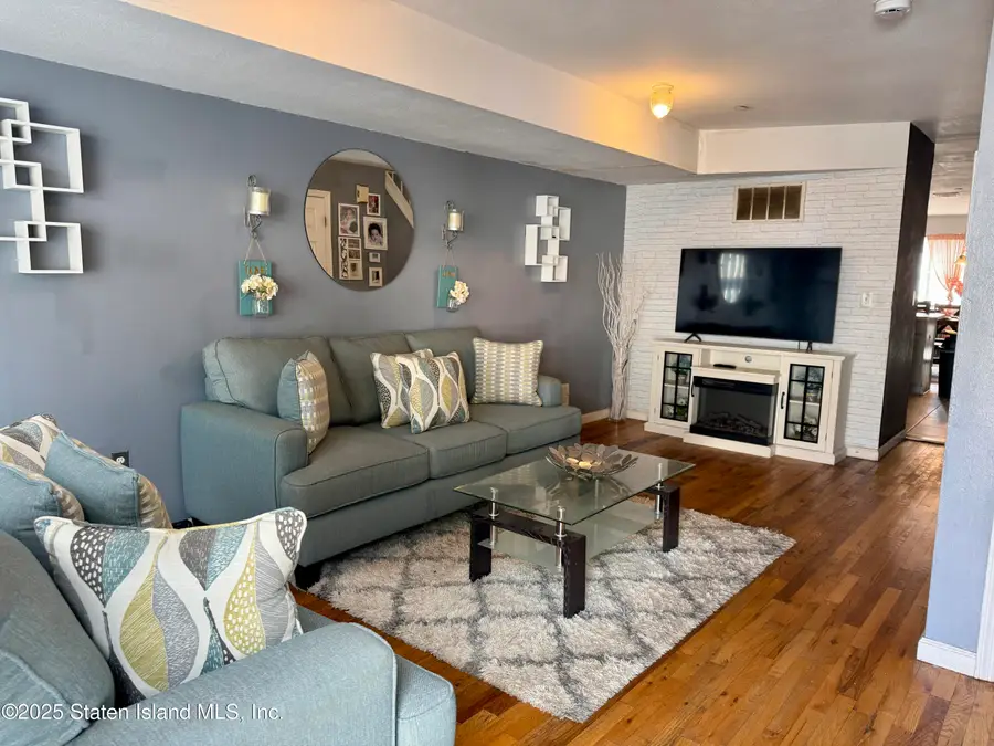 20 Tessa Court, Staten Island, NY 10304 - Image #3