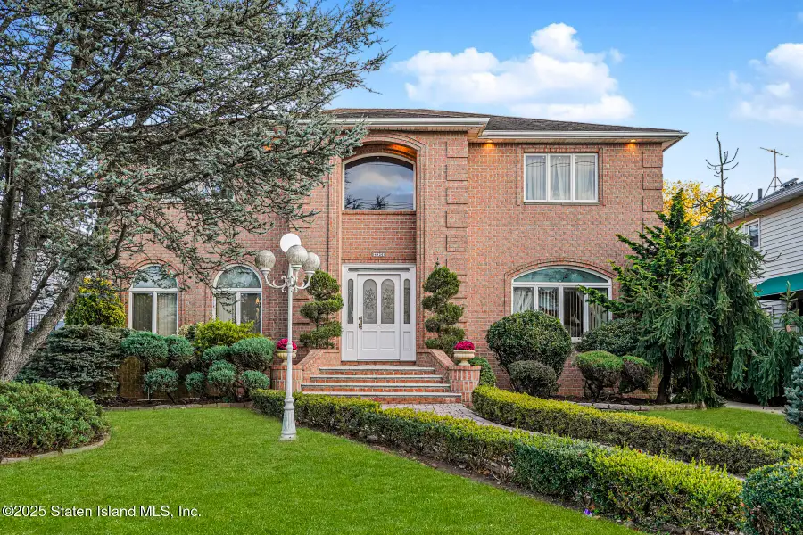 4826 Hylan Boulevard, Staten Island, NY 10312 - Image #2