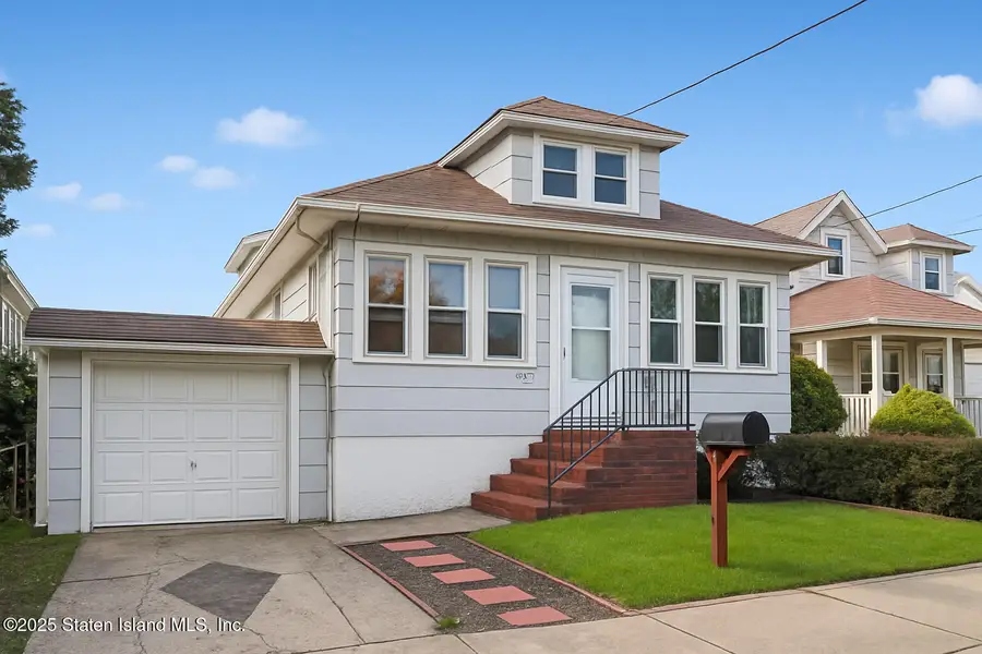 252 Dickie Avenue, Staten Island, NY 10314 - Image #2