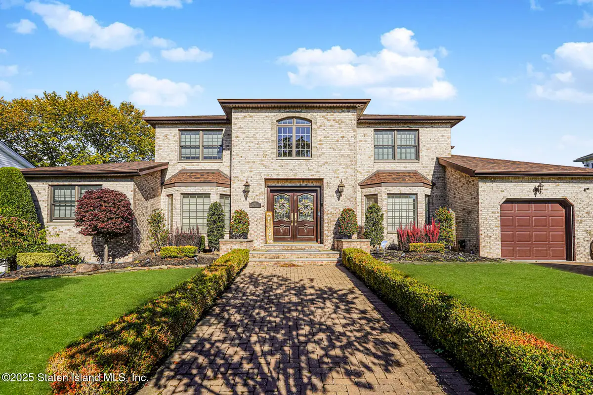 987 Ionia Avenue, Staten Island, NY 10309 - Image #1