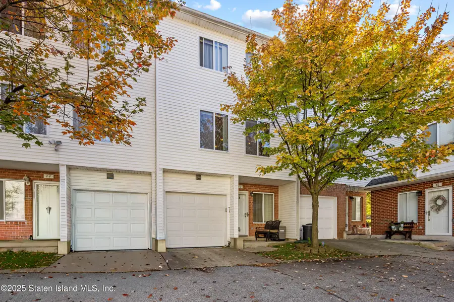 42 Amanda Court, Staten Island, NY 10312 - Image #2