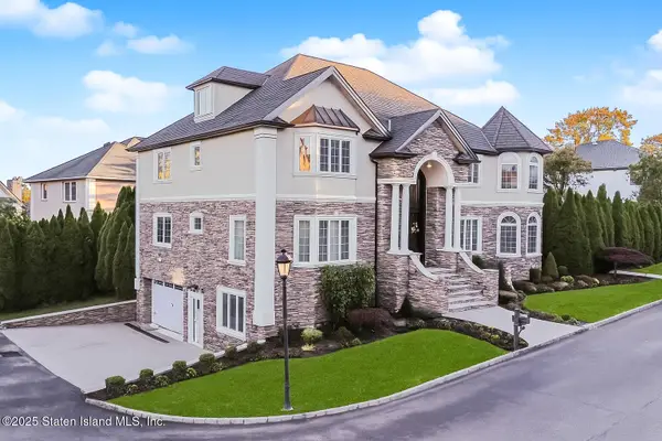 75 Utopia Court, Staten Island, NY 10304