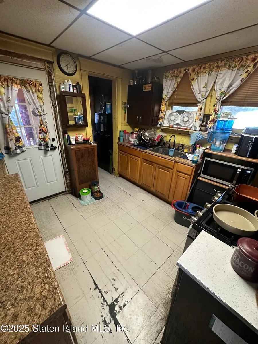 10 South Avenue, Staten Island, NY 10303 - Image #3