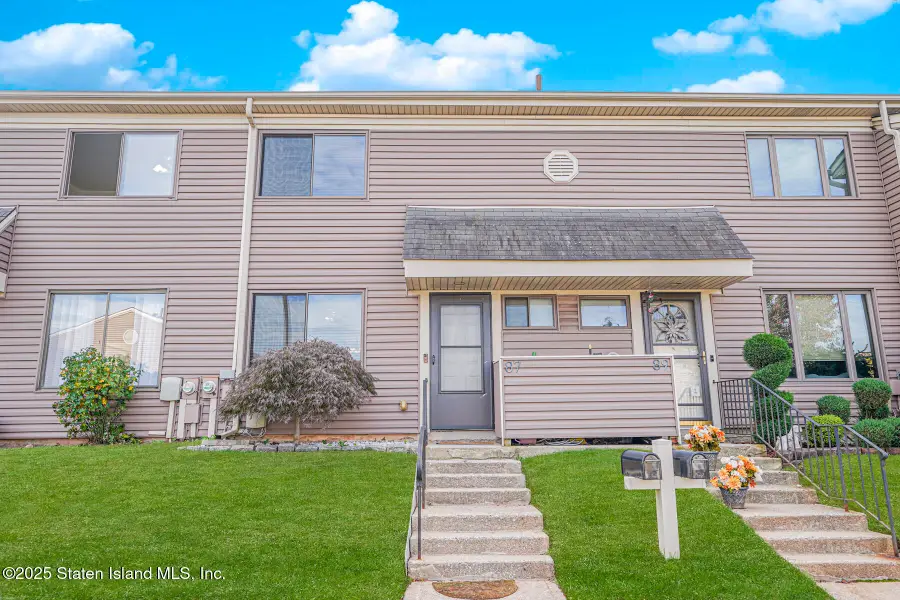 87 Cypress Loop, Staten Island, NY 10309 - Image #2