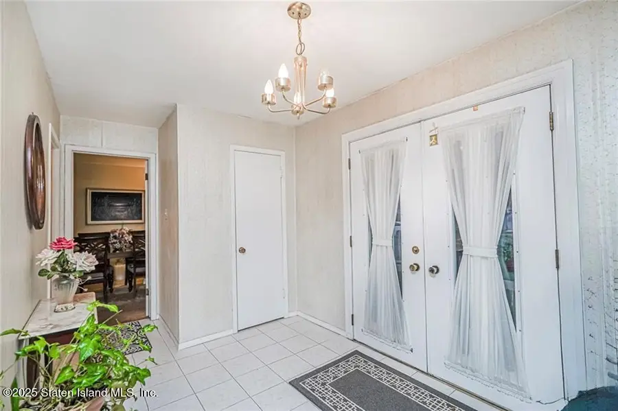 38 Bleeker Place, Staten Island, NY 10314 - Image #3