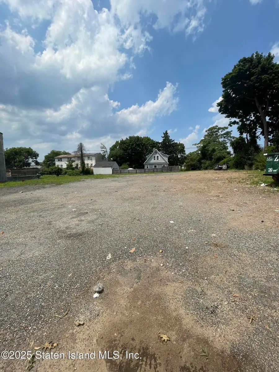 1001 Castleton Avenue, Staten Island, NY 10310 - Image #2