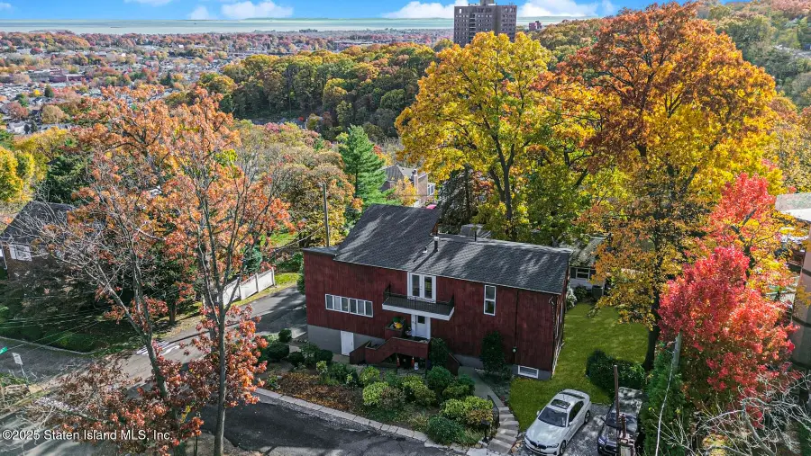 20 Signal Hill Road, Staten Island, NY 10301 - Image #2