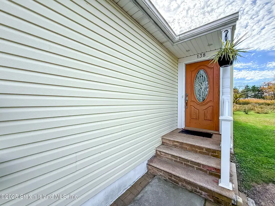 138 Foxbeach Avenue, Staten Island, NY 10306 - Image #2